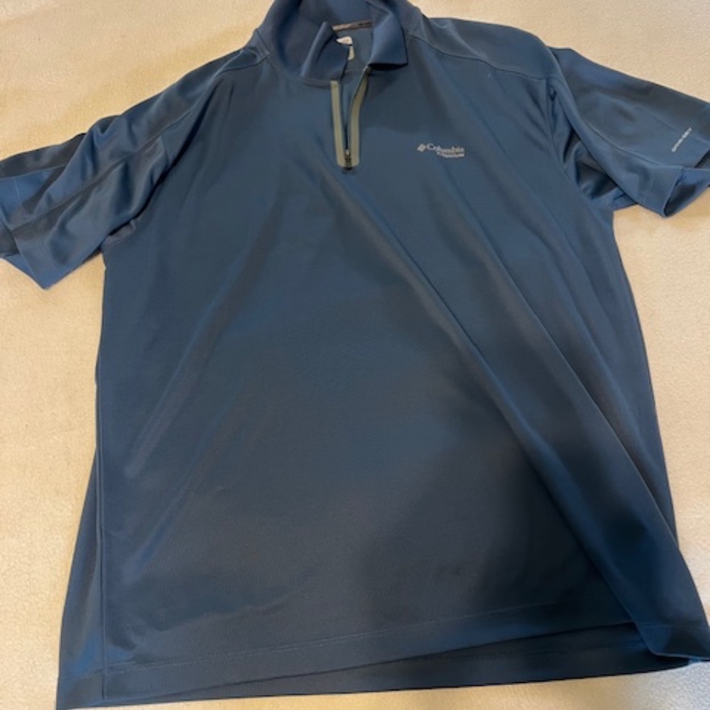 Columbia Titanium 1/4 zip short sleeved pullover Men's size XL